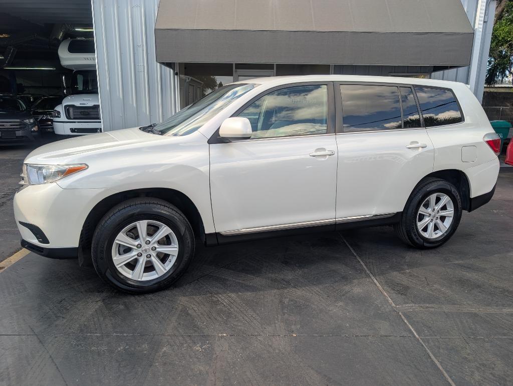 2013 Toyota Highlander Base